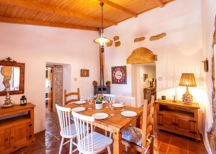 Villa Monte Algarvio - Private Heated Pool - Wifi *